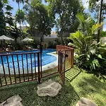 Villa Meraki, 6Br, Incl Breakfast, Heart Of Seminyak, Walking Distance To Restaurants, Bars And Shops, Tropical Garden