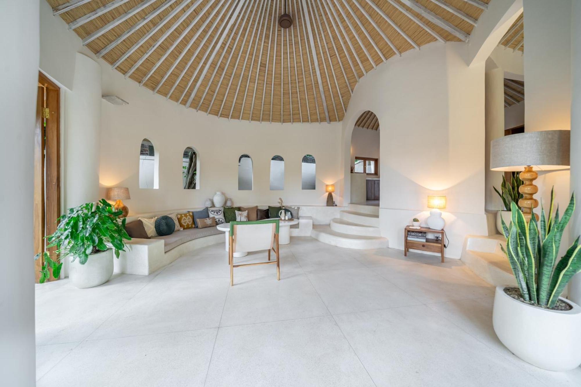 Meraki, 6br, Incl Breakfast, Heart Of Seminyak, Walking Distance To Restaurants, Bars And Shops, Tropical Garden *