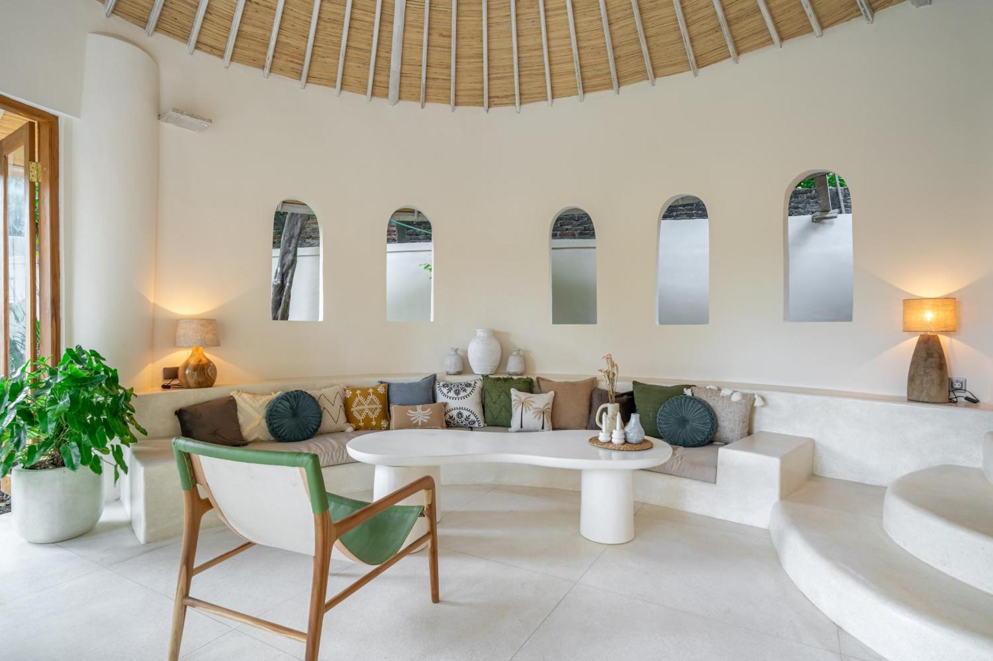 Meraki, 6br, Incl Breakfast, Heart Of Seminyak, Walking Distance To Restaurants, Bars And Shops, Tropical Garden *