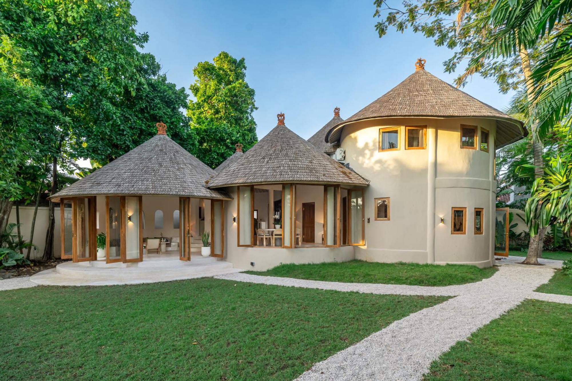 Meraki, 6br, Incl Breakfast, Heart Of Seminyak, Walking Distance To Restaurants, Bars And Shops, Tropical Garden Villa *