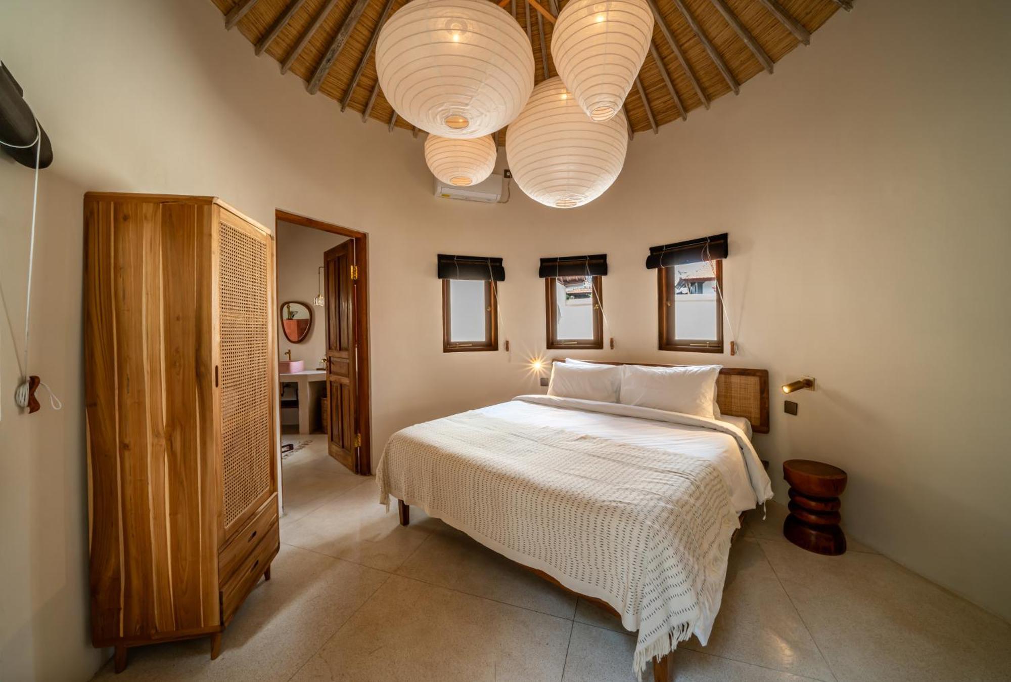 Meraki, 6br, Incl Breakfast, Heart Of Seminyak, Walking Distance To Restaurants, Bars And Shops, Tropical Garden * Seminyak (Bali)