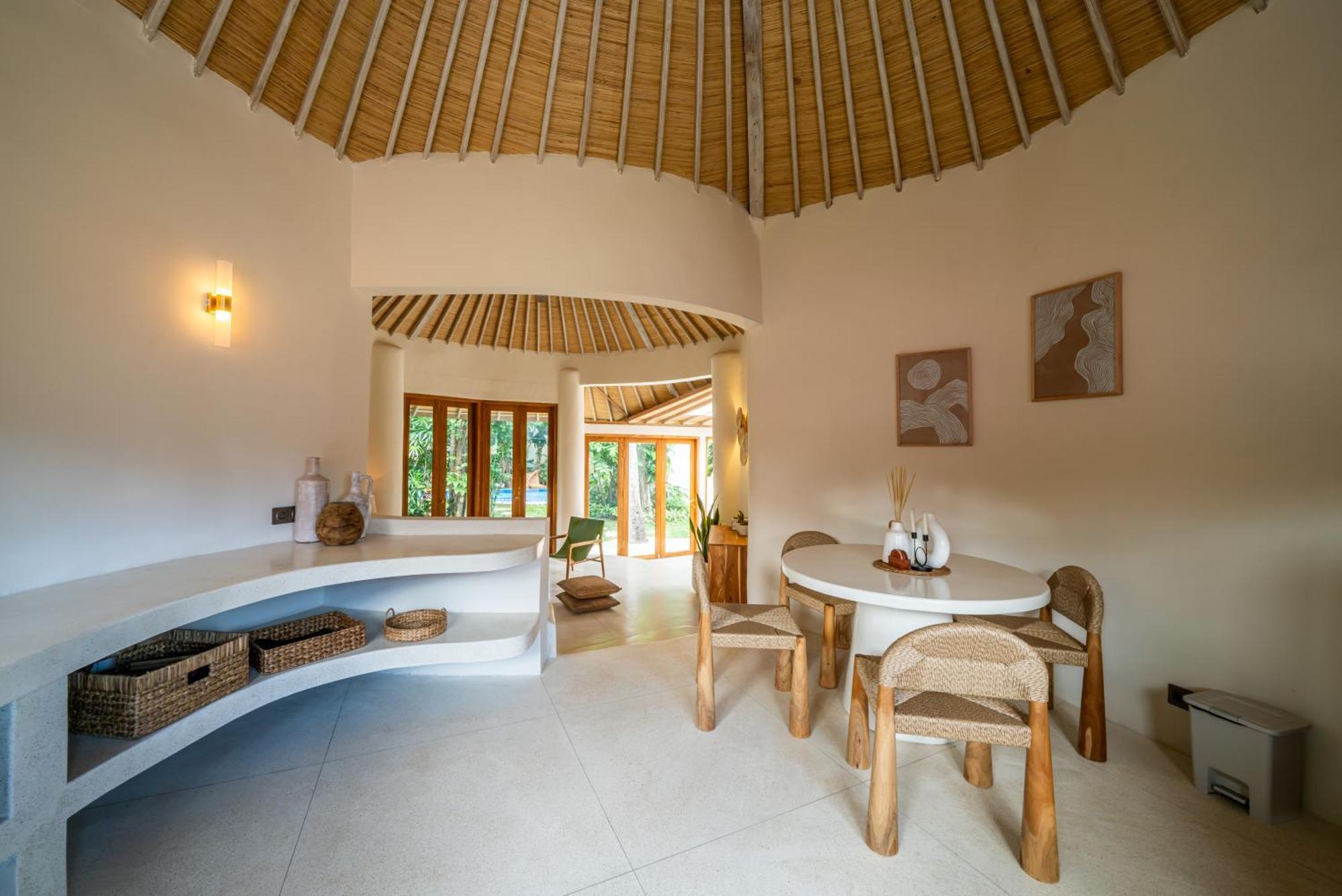 Meraki, 6br, Incl Breakfast, Heart Of Seminyak, Walking Distance To Restaurants, Bars And Shops, Tropical Garden Villa