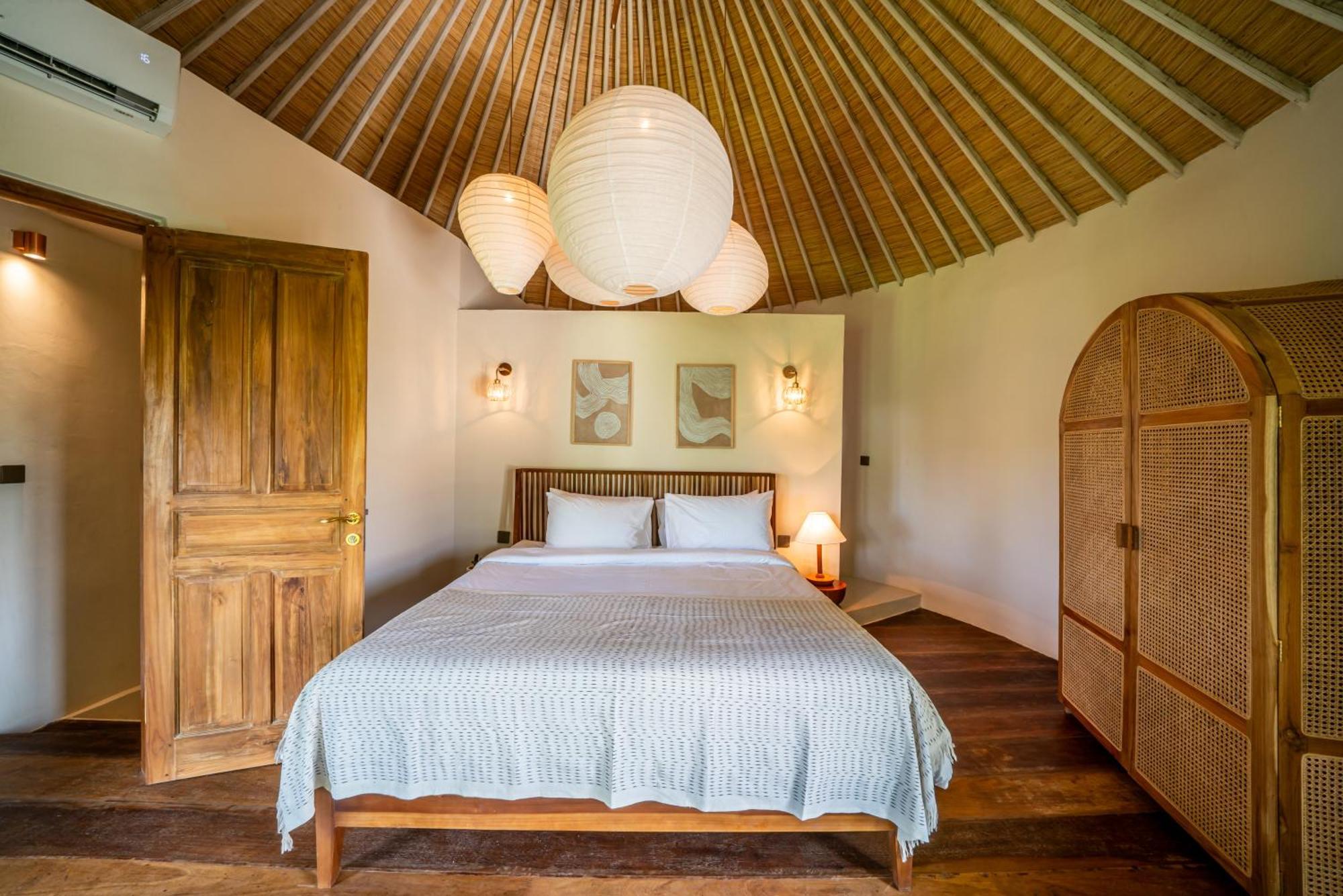 Villa Meraki, 6br, Incl Breakfast, Heart Of Seminyak, Walking Distance To Restaurants, Bars And Shops, Tropical Garden Seminyak (Bali)