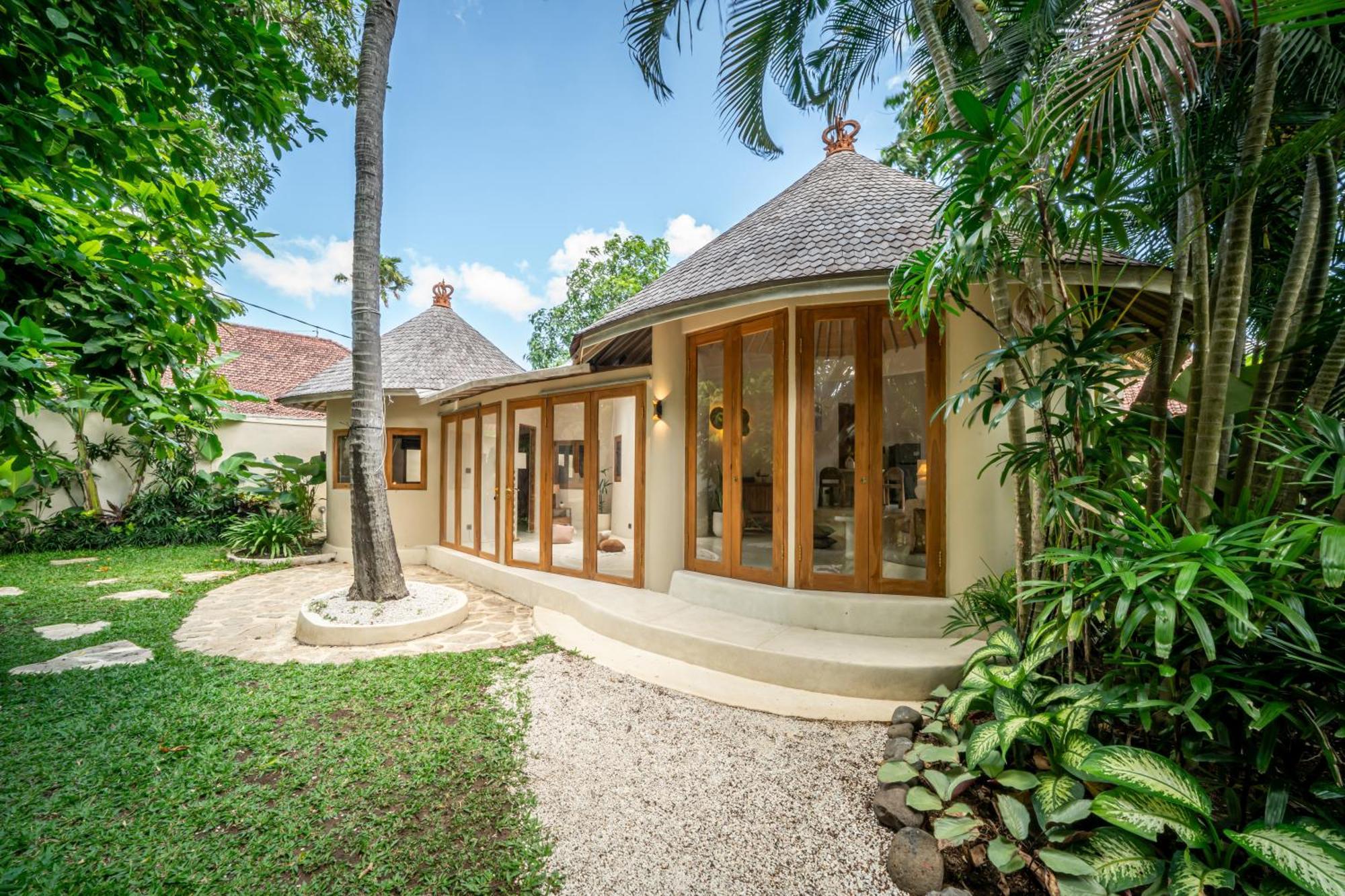 Meraki, 6br, Incl Breakfast, Heart Of Seminyak, Walking Distance To Restaurants, Bars And Shops, Tropical Garden *