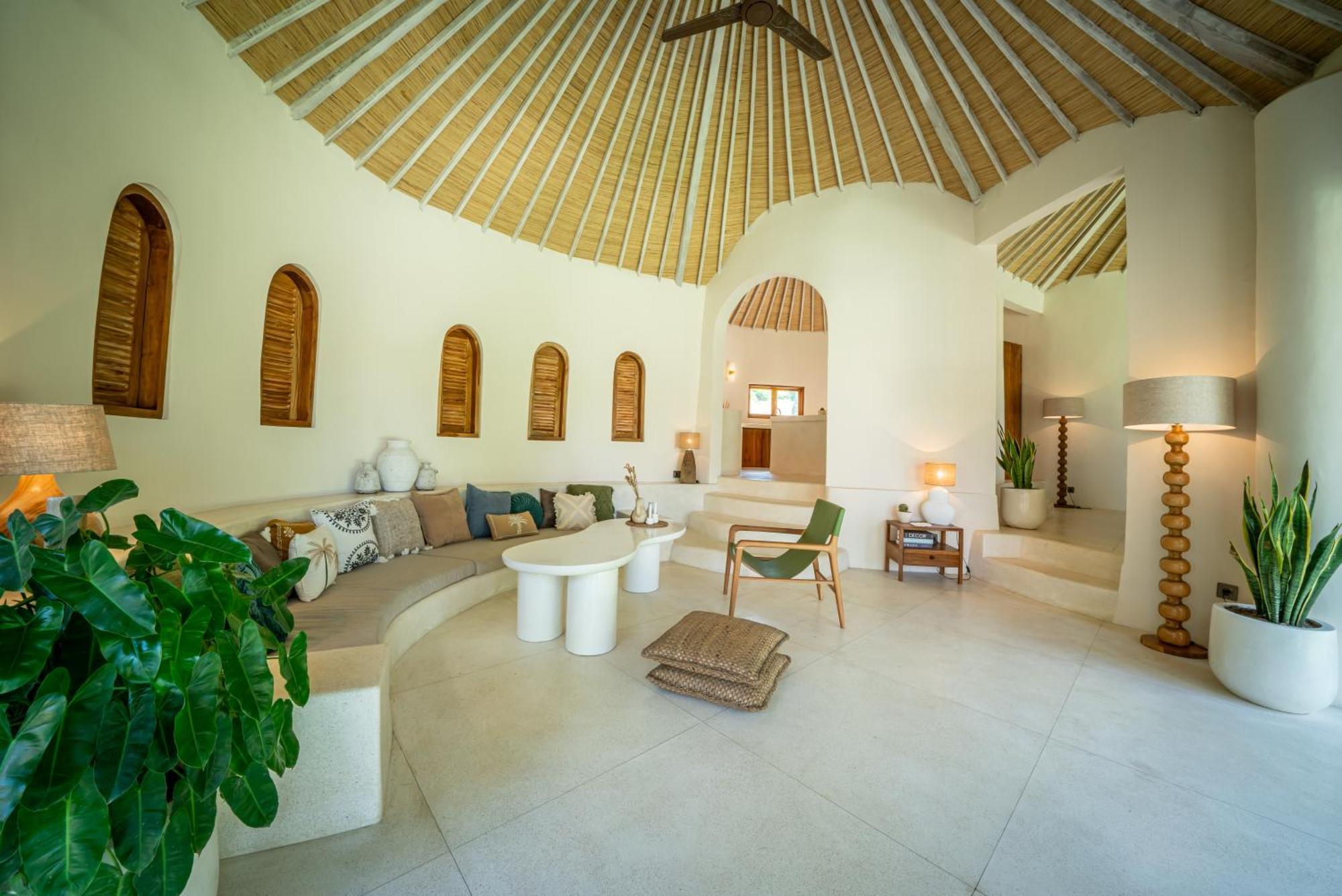 Meraki, 6br, Incl Breakfast, Heart Of Seminyak, Walking Distance To Restaurants, Bars And Shops, Tropical Garden Villa *