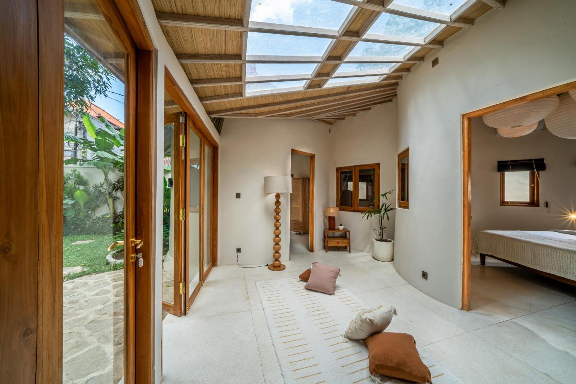 Meraki, 6br, Incl Breakfast, Heart Of Seminyak, Walking Distance To Restaurants, Bars And Shops, Tropical Garden