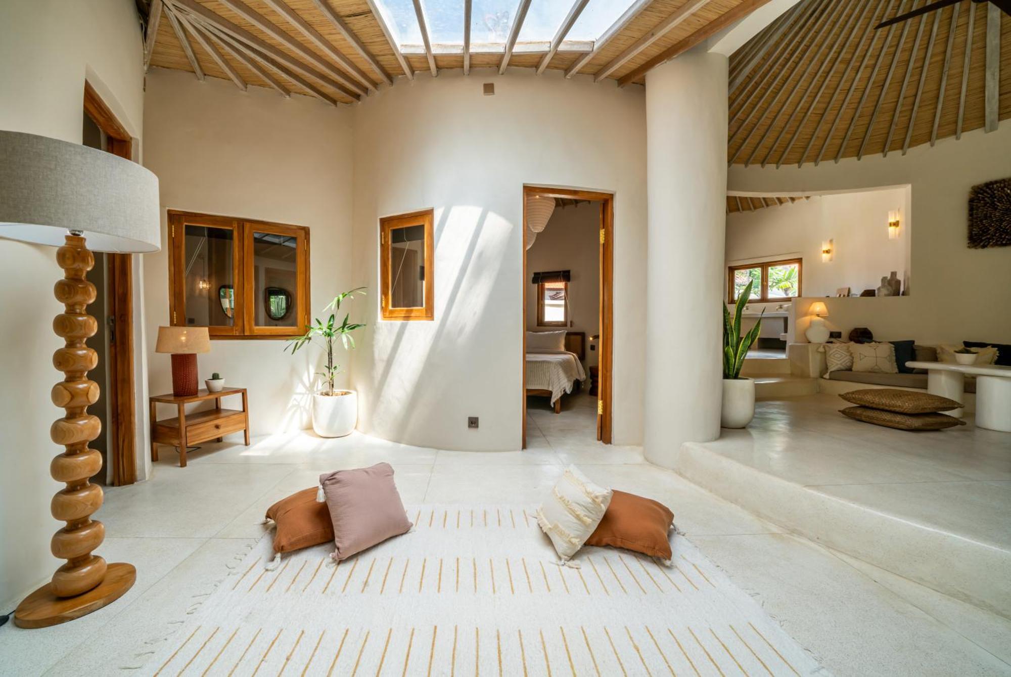 Villa Meraki, 6br, Incl Breakfast, Heart Of Seminyak, Walking Distance To Restaurants, Bars And Shops, Tropical Garden