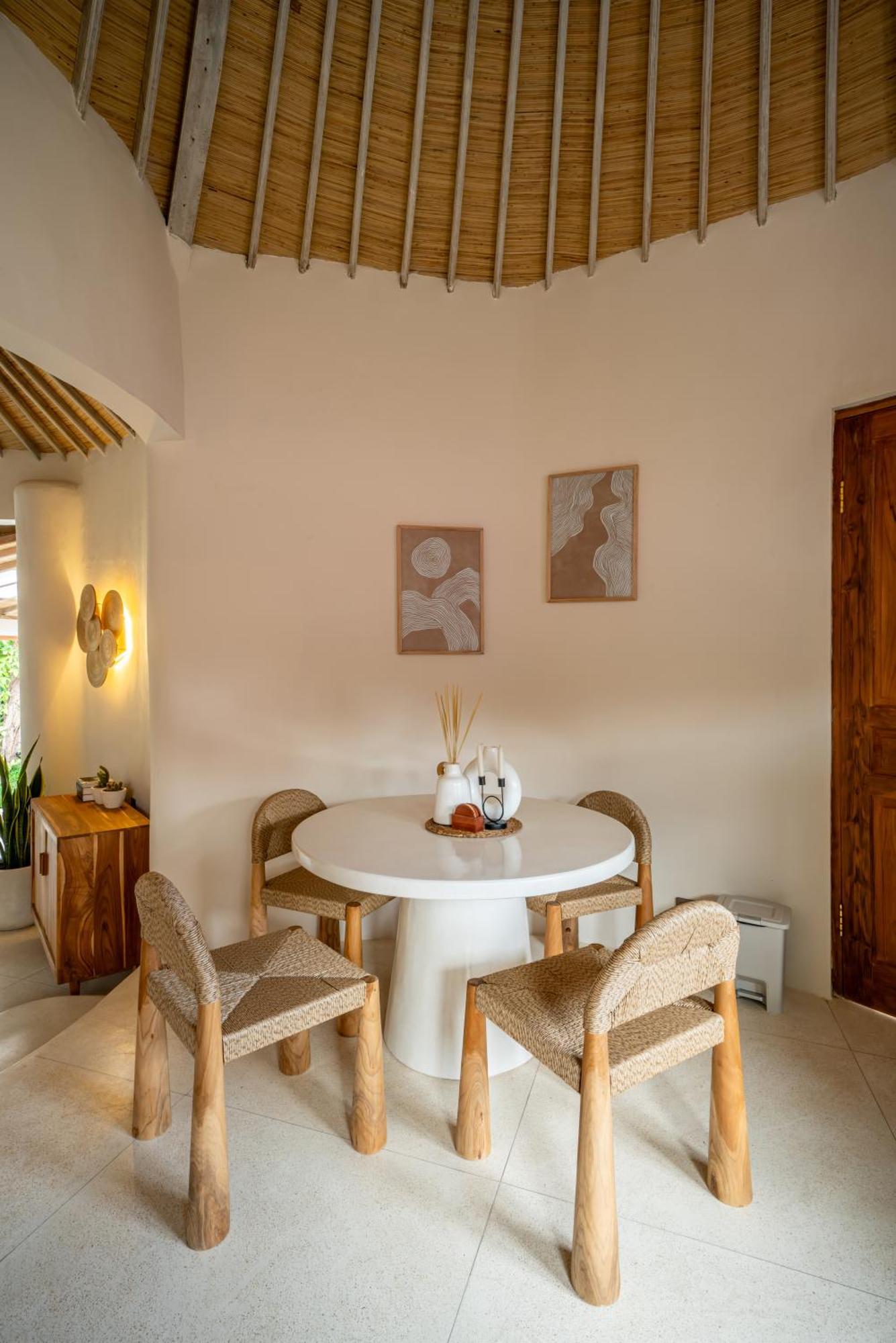 Meraki, 6br, Incl Breakfast, Heart Of Seminyak, Walking Distance To Restaurants, Bars And Shops, Tropical Garden Villa *