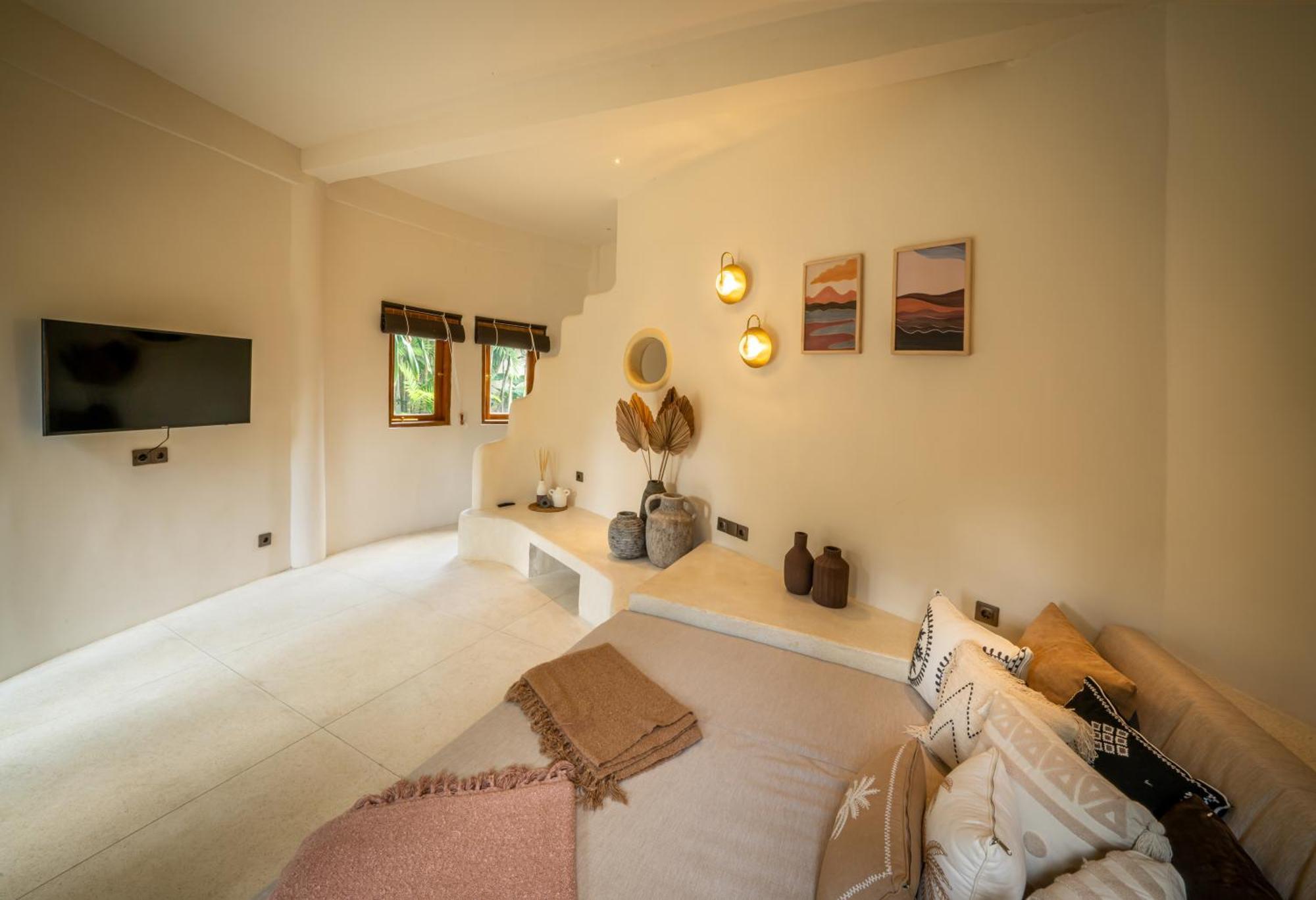 Meraki, 6br, Incl Breakfast, Heart Of Seminyak, Walking Distance To Restaurants, Bars And Shops, Tropical Garden * Seminyak (Bali)