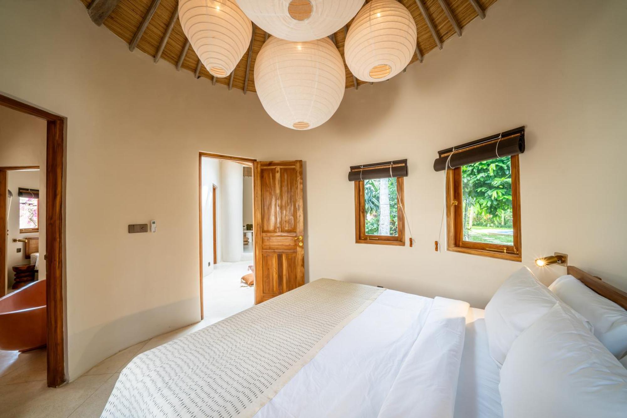Meraki, 6br, Incl Breakfast, Heart Of Seminyak, Walking Distance To Restaurants, Bars And Shops, Tropical Garden