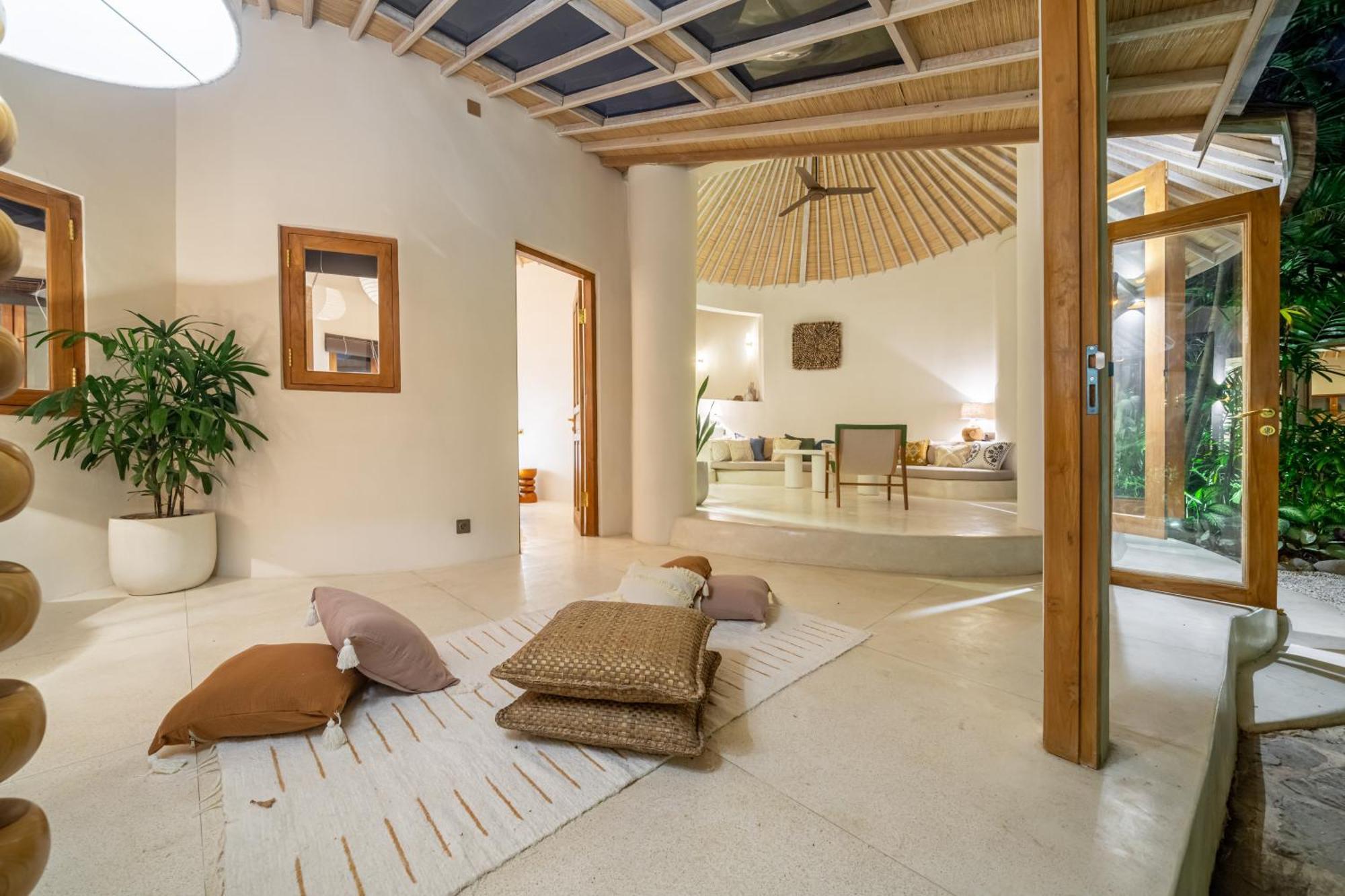 Meraki, 6br, Incl Breakfast, Heart Of Seminyak, Walking Distance To Restaurants, Bars And Shops, Tropical Garden Villa *