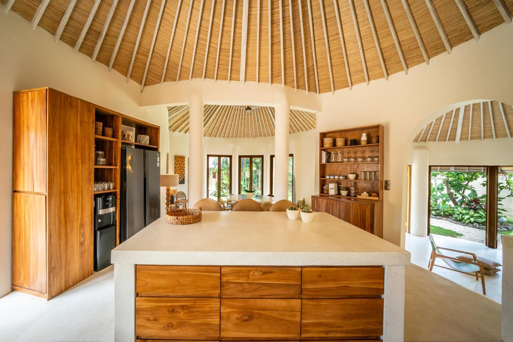 Meraki, 6br, Incl Breakfast, Heart Of Seminyak, Walking Distance To Restaurants, Bars And Shops, Tropical Garden Villa