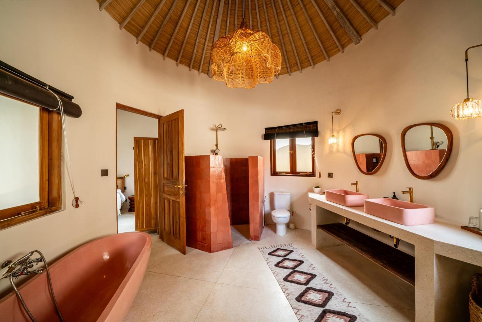Meraki, 6br, Incl Breakfast, Heart Of Seminyak, Walking Distance To Restaurants, Bars And Shops, Tropical Garden Villa Seminyak (Bali)